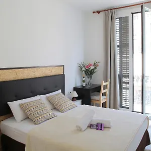 Gasthuis Balkonis, Barcelona